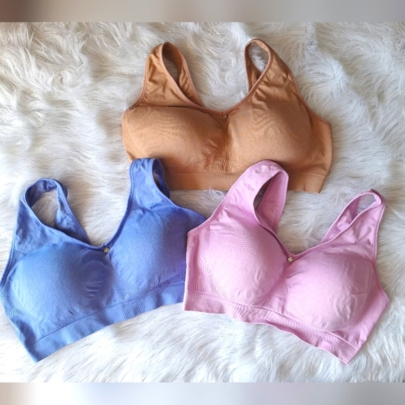 Breezies Seamless Comfort Wirefree Lot Of Three Women's Bras Size 1X - Picture 1 of 9